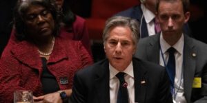 Blinken señala a China, Corea del Norte e Irán por aportar armamento a Rusia en el contexto de la guerra en Ucrania