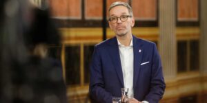 Claves de la victoria de la extrema derecha en Austria: recesión económica, crisis migratoria, proximidad a Rusia