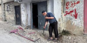 El Ejército israelí abandona la ciudad palestina de Yenín tras diez días de incursión