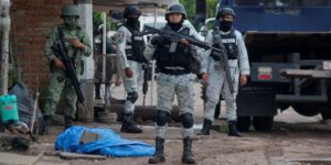 El cártel de Jalisco busca desplazar al de Sinaloa y provoca un baño de sangre