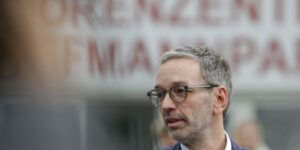 La extrema derecha gana por primera vez las elecciones en Austria, según los sondeos a pie de urna