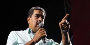 Maduro restringe el retorno de venezolanos con pasaporte vencido