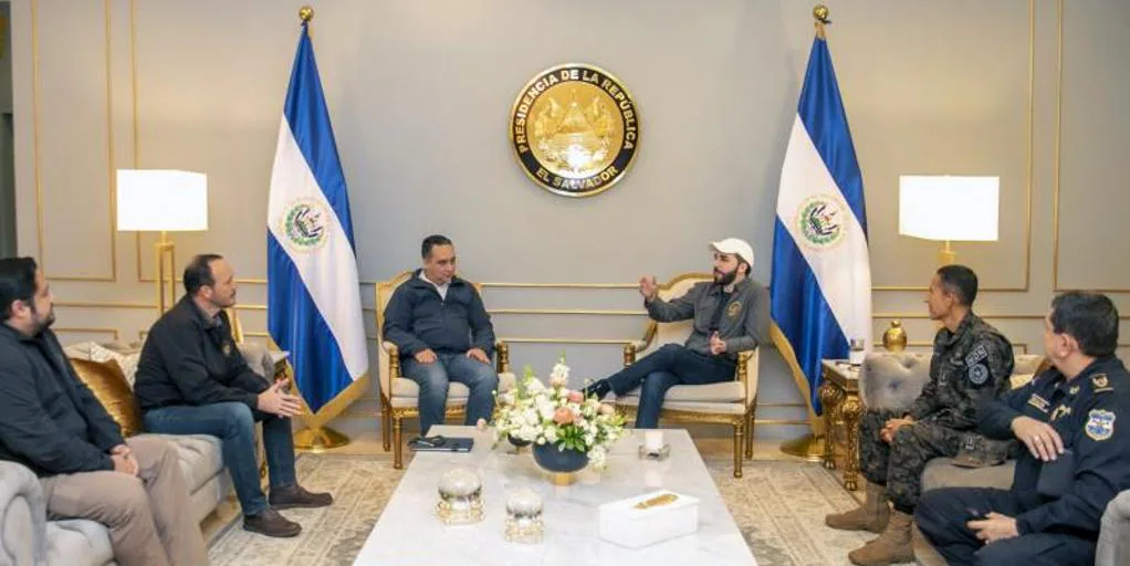 Se estrella un helicóptero en el que iba el director de la Policía de El Salvador