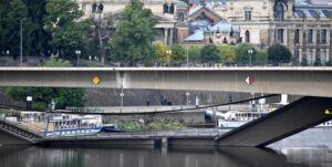 Uno de los puentes de la ciudad alemana de Dresde se derrumba parcialmente