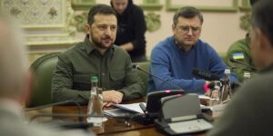Zelenski despide a la mitad de su Gobierno para encarar el invierno más difícil de la guerra