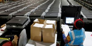a dos meses de la elección, EE.UU. ya empieza a votar