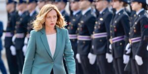 El Gobierno de Meloni aprueba un decreto para blindar sus centros de inmigrantes en Albania