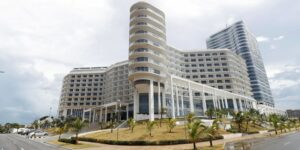 «El gobierno cubano prefirió invertir en turismo y no en infraestructuras»