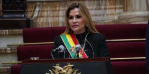 Este lunes comienza el juicio contra la expresidenta de Bolivia, Jeanine Áñez, por terrorismo