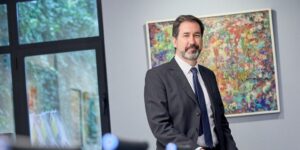 «Jurídicamente no hay ninguna razón para que no haya orden de captura contra Maduro»