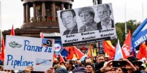 Miles de manifestantes prorrusos toman Berlín al grito de «nunca más a la guerra»