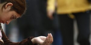 Suecia erradicará las redes de mendicidad en sus calles