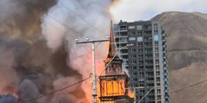 Un incendio calcina una iglesia en Chile considerada un monumento nacional