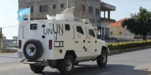 Un tanque israelí dispara de nuevo contra posiciones de la ONU en Líbano