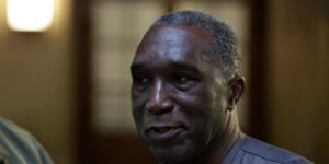 Un tribunal de París condena a 27 años de cárcel a un exmédico ruandés por complicidad con el genocidio de 1994