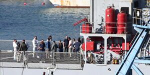 Un tribunal de Roma ordena el regreso de los inmigrantes llevados por Italia a Albania