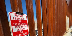 terminar el muro de la frontera con México