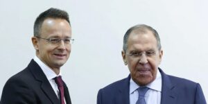 El ministro húngaro de Exteriores se burla de la UE en Bielorrusia y critica las sanciones a Putin