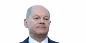 Scholz busca una gran coalición provisional