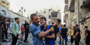 Al menos 33 palestinos mueren en un bombardeo de Israel contra un campamento de refugiados en Gaza