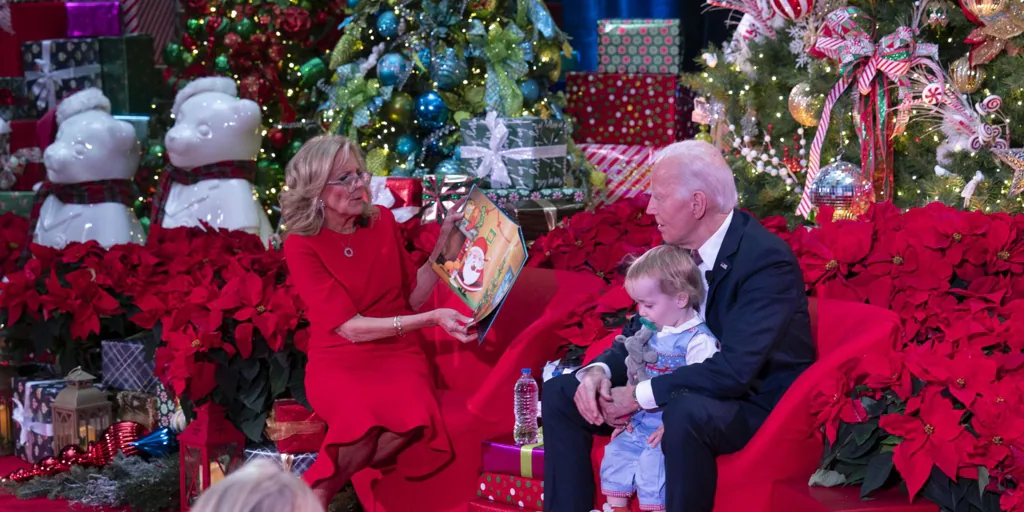 Biden observa desde las sombras mientras Washington arde