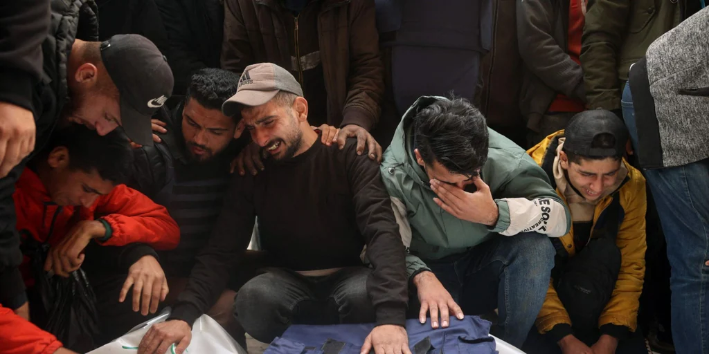 Cinco periodistas mueren en Gaza tras un ataque israelí