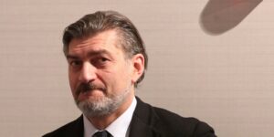 El prorruso de extrema derecha Mijaíl Kavelashvili, elegido presidente de Georgia
