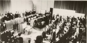 Juicios de Auschwitz:  60 años de un viaje secreto tras el telón de acero