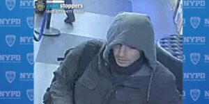 La Policía detiene a Luigi Mangione, un joven de 26 años, como sospechoso de asesinar al CEO de UnitedHealthcare