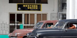 La dictadura cubana pierde el control del 95% de las remesas de la diáspora