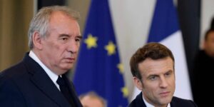 Macron nombra a François Bayrou primer ministro y espera conseguir estabilidad política