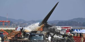 Tragedia aérea en Corea del Sur: «Un pájaro ha quedado atrapado en un ala y no podemos aterrizar»