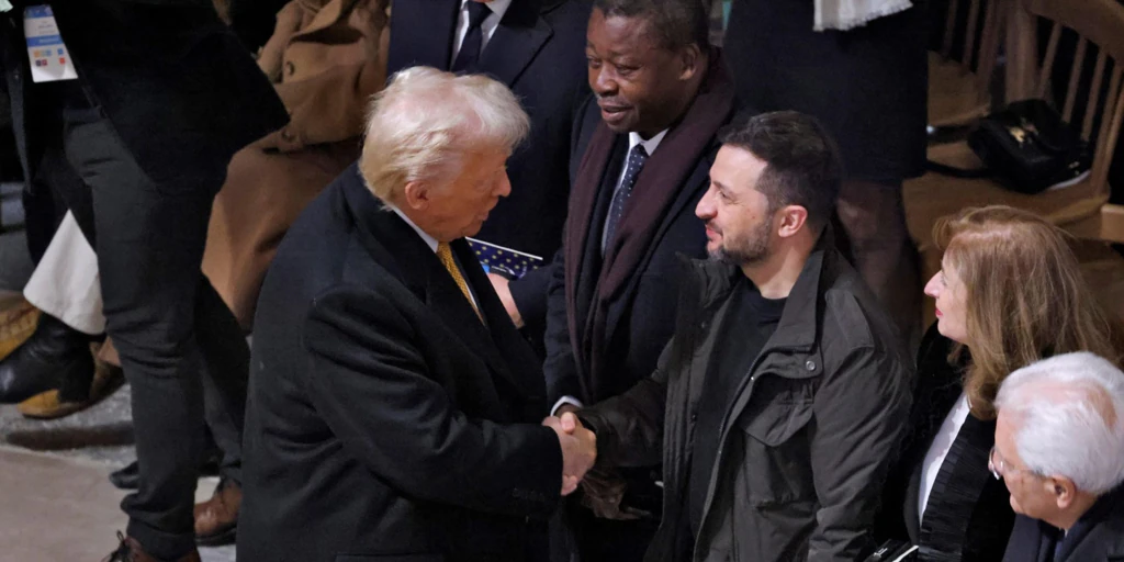 Trump afirma que Zelenski quiere llegar a un acuerdo y pide un alto el fuego «inmediato» en Ucrania