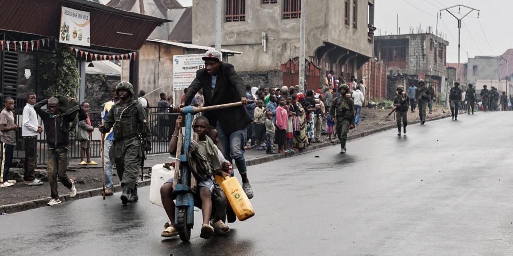 Ataques contra las embajadas de EE.UU. y Francia en R.D. del Congo tras la ofensiva de rebeldes ruandeses