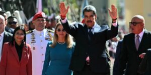 EE.UU. endurece las sanciones contra Maduro por asumir de forma ilegítima el poder