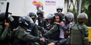 La Fiscalía chavista anuncia la excarcelación de otros 146 detenidos por protestar contra el fraude electoral de Maduro