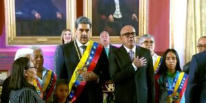 Maduro jura y consuma la usurpación de la presidencia de Venezuela