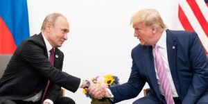 Trump confirma que organizará una reunión con Putin para «poner fin» a la guerra en Ucrania