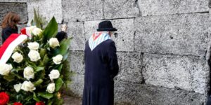 «Yo era una niña y mi madre me suplicaba que no llorara»