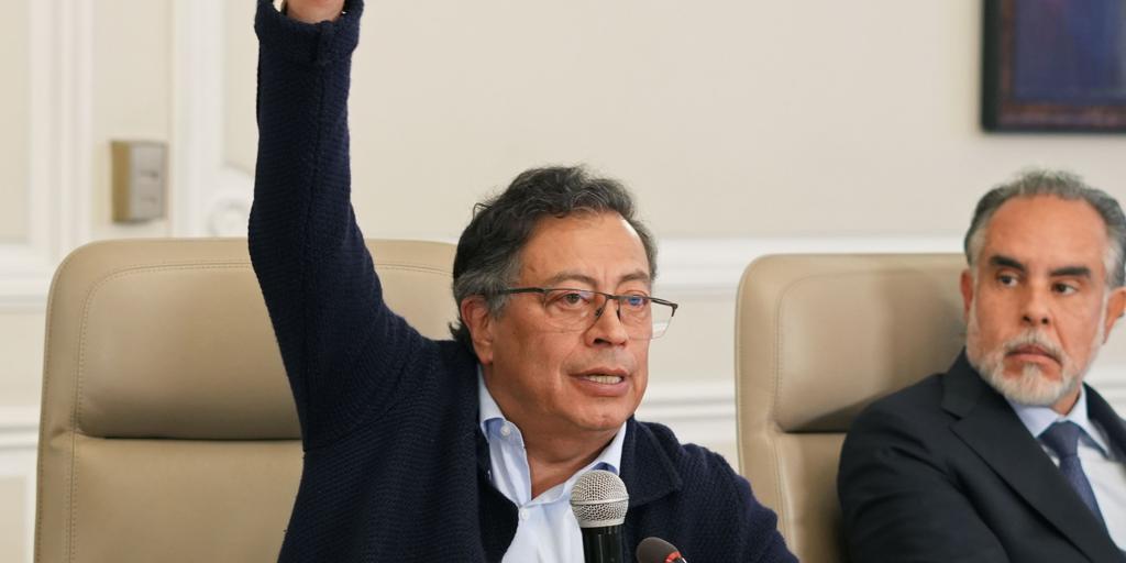 «No es más mala que el whisky, pero es ilegal porque la hacen en América Latina»