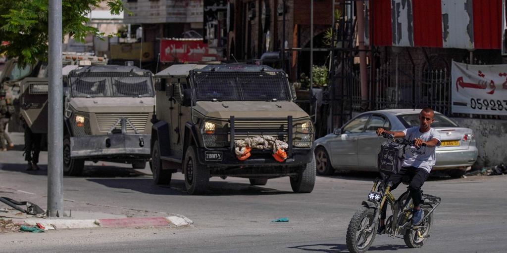 El Ejército israelí disuade a tiros a una delegación con diplomáticos europeos y árabes en Cisjordania
