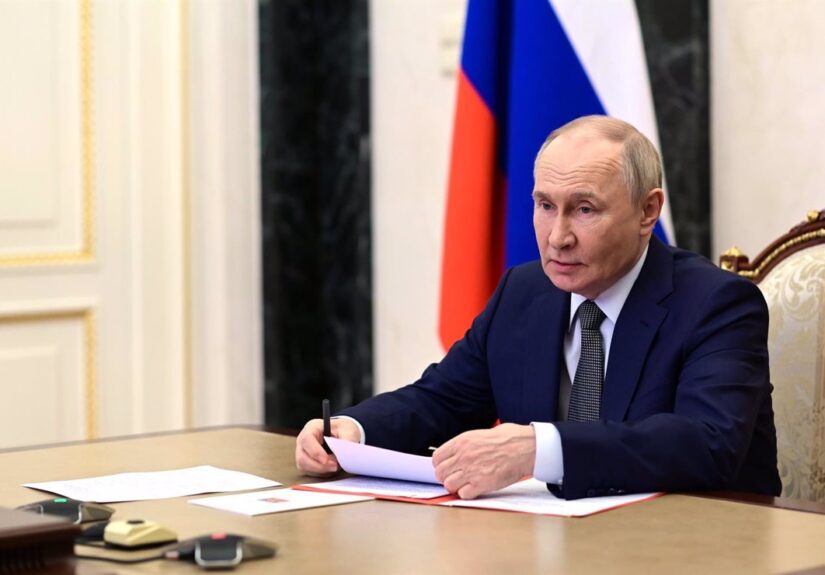 Putin desvela un plan para crear una zona de contención en la frontera con Ucrania