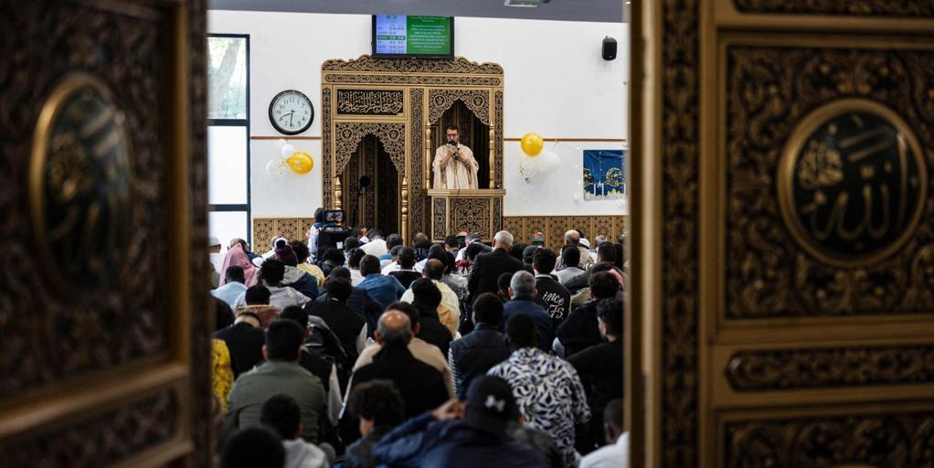 Dos de cada tres franceses creen que el islam es incompatible con el Estado