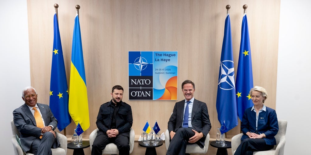 Encaje de bolillos de la OTAN para apoyar a Zelenski sin romper el acercamiento de Trump a Putin