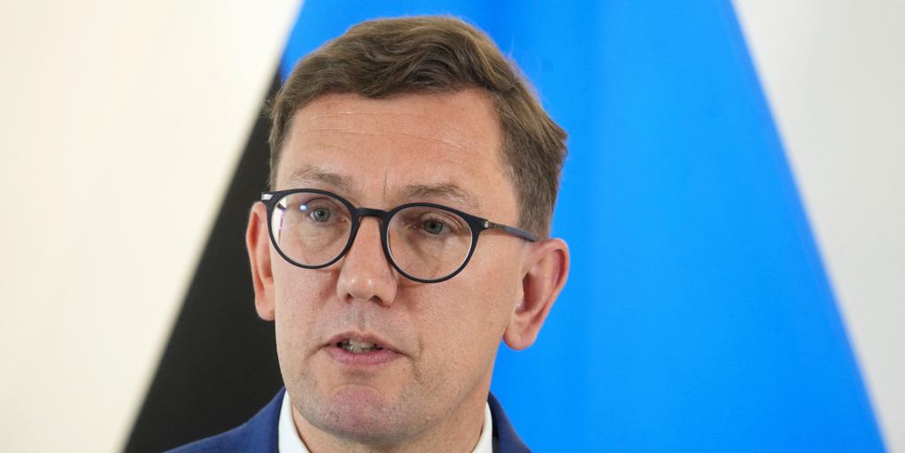 Estonia aprueba salir de la convención que prohíbe el uso de minas antipersona por la amenaza rusa