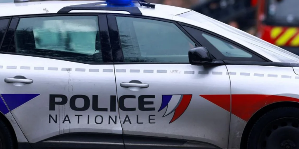Muere apuñalada una vigilante durante un control aleatorio de mochilas a las puertas de un instituto en Francia