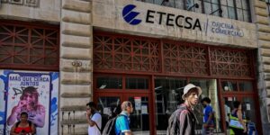 Un joven cubano denuncia que el paro estudiantil por el 'tarifazo' de internet móvil, se detuvo por la «represión»