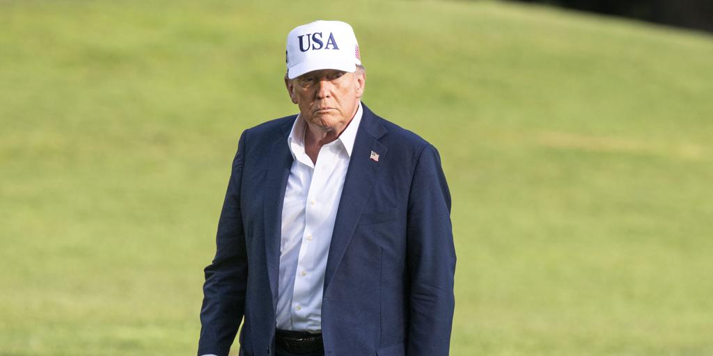 Trump impondrá un arancel adicional del 10% a los países que «se alineen» con las «políticas antiestadounidenses» de los BRICS