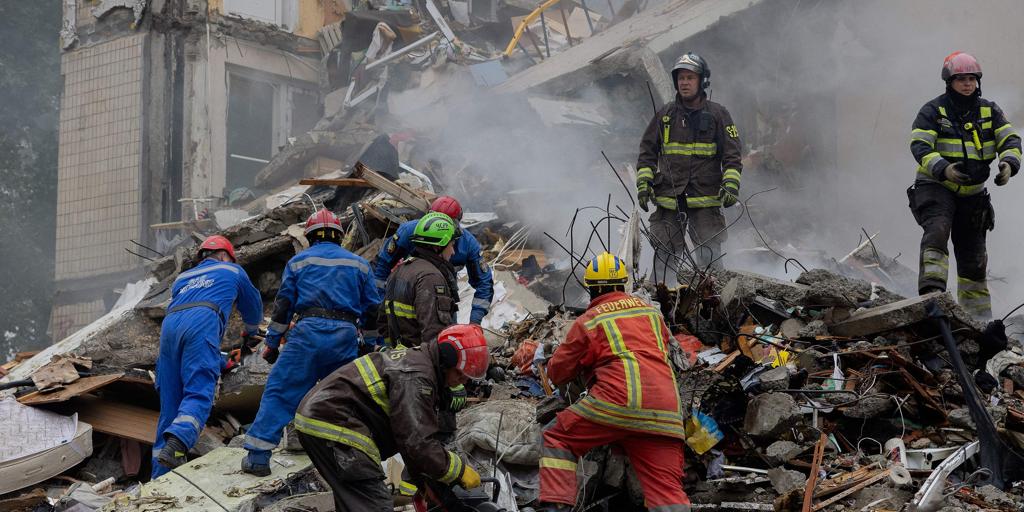 Al menos seis muertos y más de 50 heridos en un nuevo ataque de Rusia contra Kiev