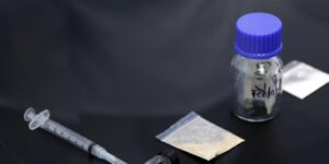 Familiares de las 54 víctimas mortales por fentanilo contaminado en Argentina salen a la calle a exigir «Justicia»